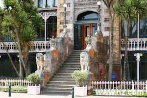 Carvings at the front door of Larnach Castle